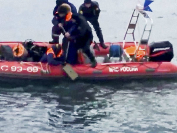 Rescuers find flight recorder from Black Sea plane crash Rescuers find flight recorder from Black Sea plane crash