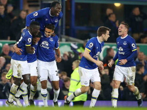Everton players celebrate a goal during their EPL match against Arsenal. Photo from Everton's Twitter page Everton players celebrate a goal during their EPL match against Arsenal. Photo from Everton's Twitter page