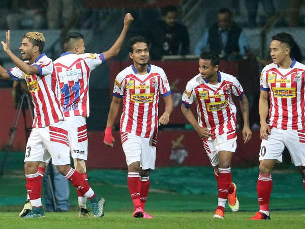 Jewel Raja (centre) celebrates with Kolkata teammates (Image courtesy: ISL Twitter) Jewel Raja (centre) celebrates with Kolkata teammates (Image courtesy: ISL Twitter)