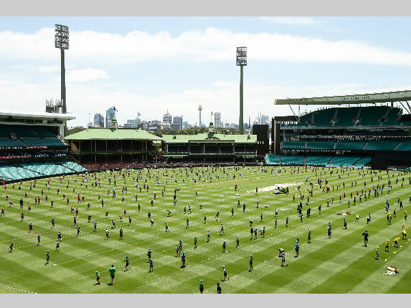 Young cricketers are seen on the SCG ground as they create Guinness World Records title Young cricketers are seen on the SCG ground as they create Guinness World Records title