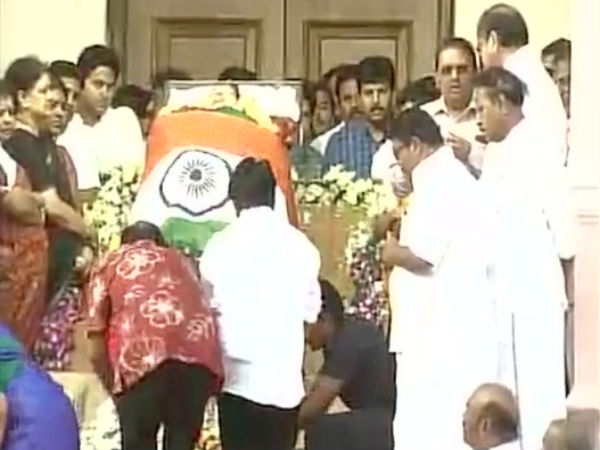 TN Govt declares holiday for its offices TN Govt declares holiday for its offices