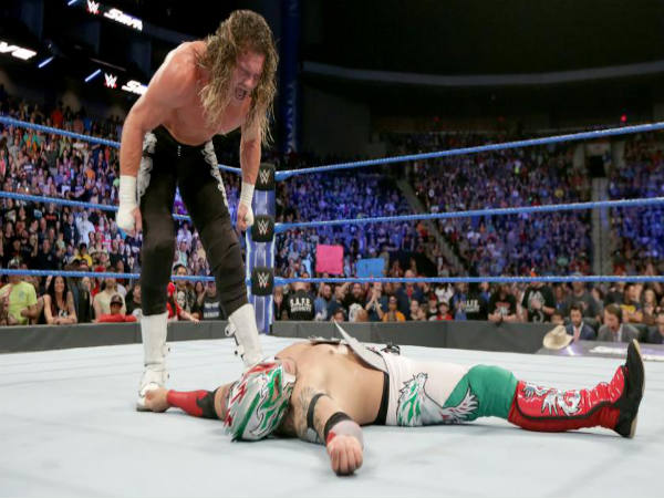 Dolph Ziggler (top) (Image courtesy: wwe.com) Dolph Ziggler (top) (Image courtesy: wwe.com)