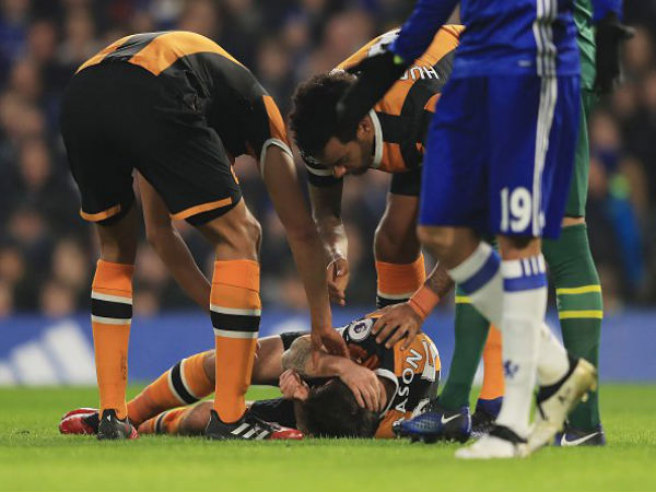 Ryan Mason injured (on the ground) (Image courtesy: Premier League Twitter handle) Ryan Mason injured (on the ground) (Image courtesy: Premier League Twitter handle)