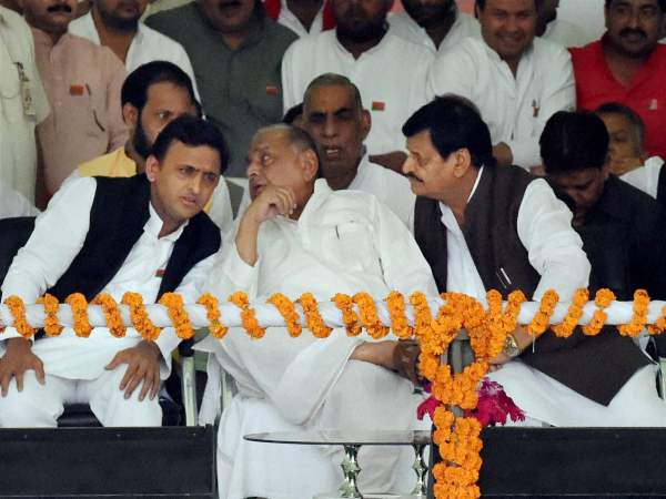 Mulayam, Akhilesh’s bicycle diaries Mulayam, Akhilesh’s bicycle diaries