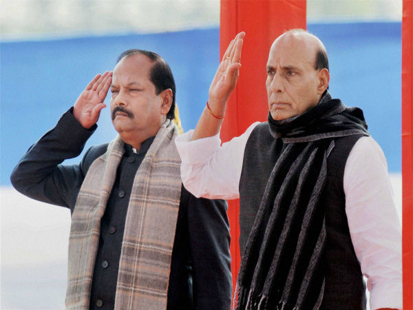 SP infighting 'a cause for concern', affecting UP: Rajnath SP infighting 'a cause for concern', affecting UP: Rajnath