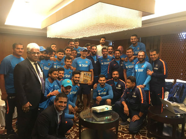 Virat Kohli felicitates inspirational leader MS Dhoni; honours 'Captain Cool' with unique memento Virat Kohli felicitates inspirational leader MS Dhoni; honours 'Captain Cool' with unique memento