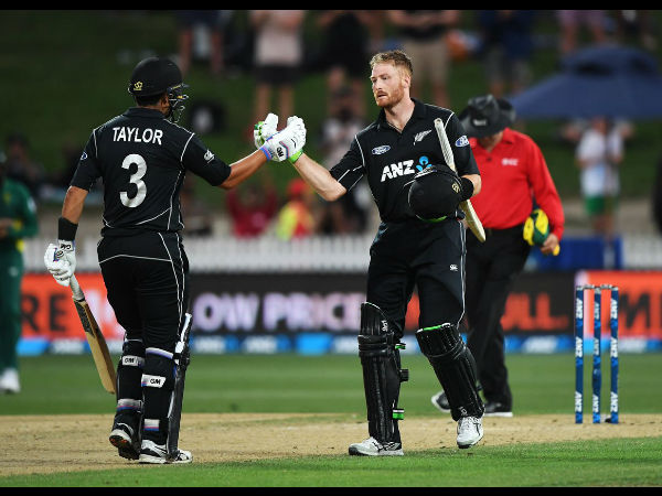 Martin Guptill hits unbeaten 180 as New Zealand beat South Africa by 7-wickets Martin Guptill hits unbeaten 180 as New Zealand beat South Africa by 7-wickets