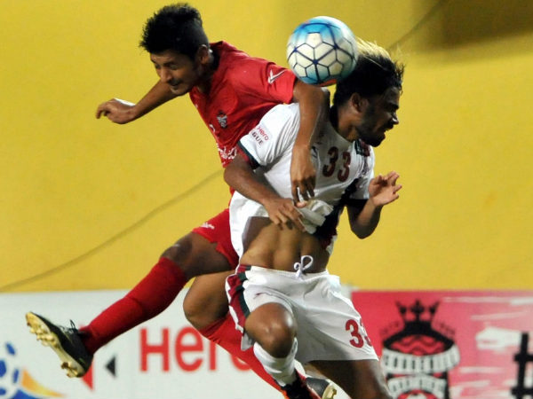 Mohun Bagan's Prabir Das (left) in action against Churchill Brothers Mohun Bagan's Prabir Das (left) in action against Churchill Brothers
