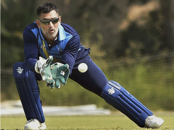 MS Dhoni factor didn't bog Bengal players down: Manoj Tiwary MS Dhoni factor didn't bog Bengal players down: Manoj Tiwary