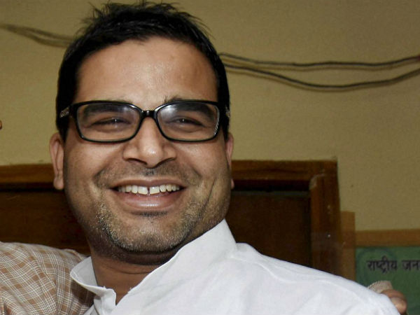 Prashant Kishor congratulates Amarinder Prashant Kishor congratulates Amarinder