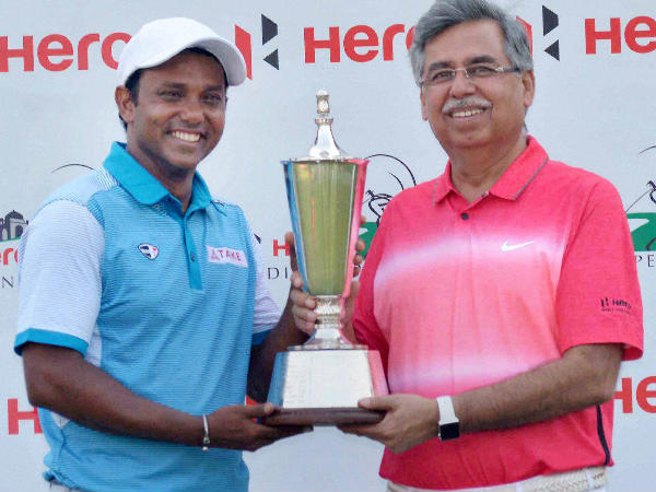 File photo: SSP Chawrasia (left) with Indian Open 2016 trophy File photo: SSP Chawrasia (left) with Indian Open 2016 trophy