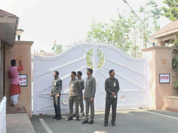 Yogi Bungalow Yogi Bungalow