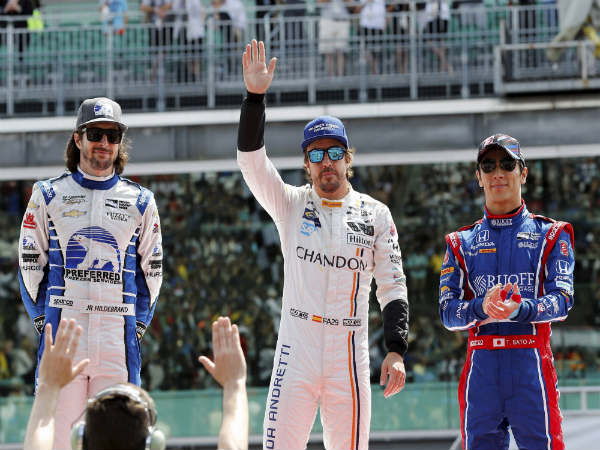 File photo: Fernando Alonso (centre) File photo: Fernando Alonso (centre)