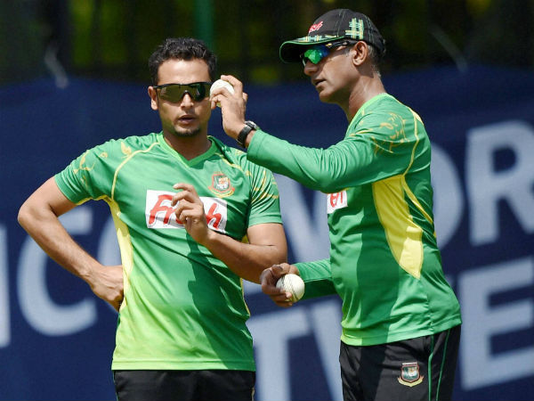 File photo: Arafat Sunny (left) with Ruwan Kalpage of Sri Lanka File photo: Arafat Sunny (left) with Ruwan Kalpage of Sri Lanka