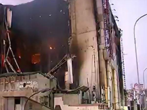 Chennai silks fire: Hunt on for 400 kg gold, Rs 20 crore diamonds stuck in building Chennai silks fire: Hunt on for 400 kg gold, Rs 20 crore diamonds stuck in building