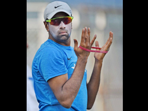 Virender Sehwag had a demoralising effect on me, reveals R Ashwin Virender Sehwag had a demoralising effect on me, reveals R Ashwin