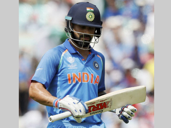 Kohli leaves the field after being dismissed for 5 in Champions Trophy final Kohli leaves the field after being dismissed for 5 in Champions Trophy final