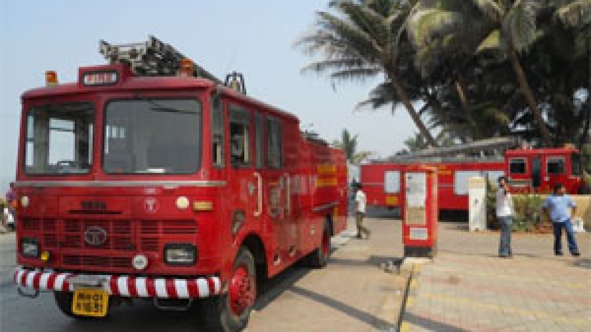 Bangalore Cooking Gas Cylinder Fire Accident Oneindia News