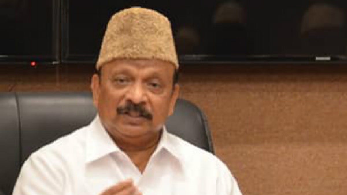 Karnataka crisis Suspended Congress MLA Roshan Baig tenders
