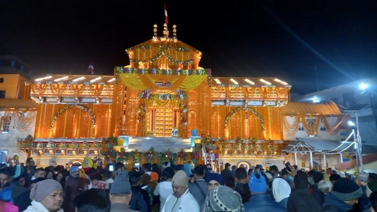 Sacred portals of Badrinath Temple open for devotees today Oneindia News