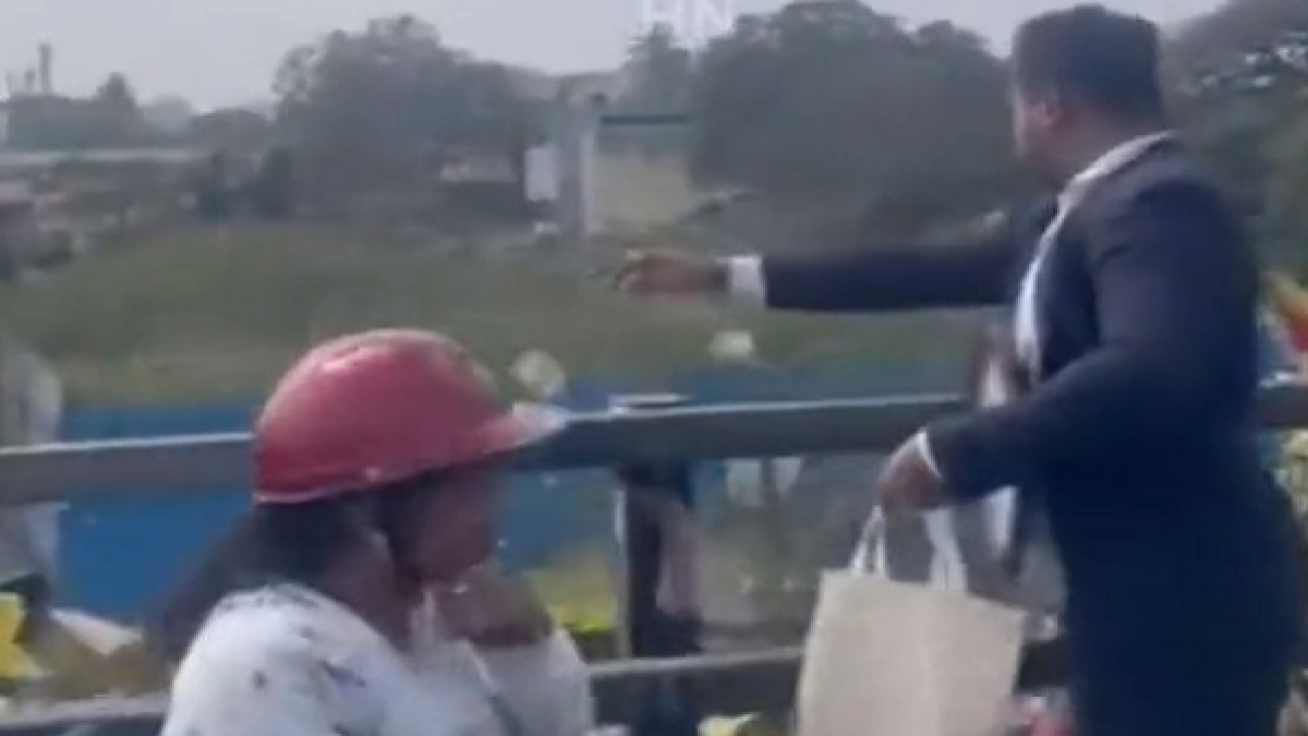 'Mad publicity craze' drives man to throw currency notes from flyover