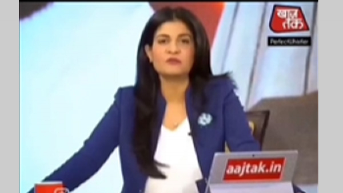 Fact Check Did this Hindi TV anchor sing a song on LIVE TV Oneindia News