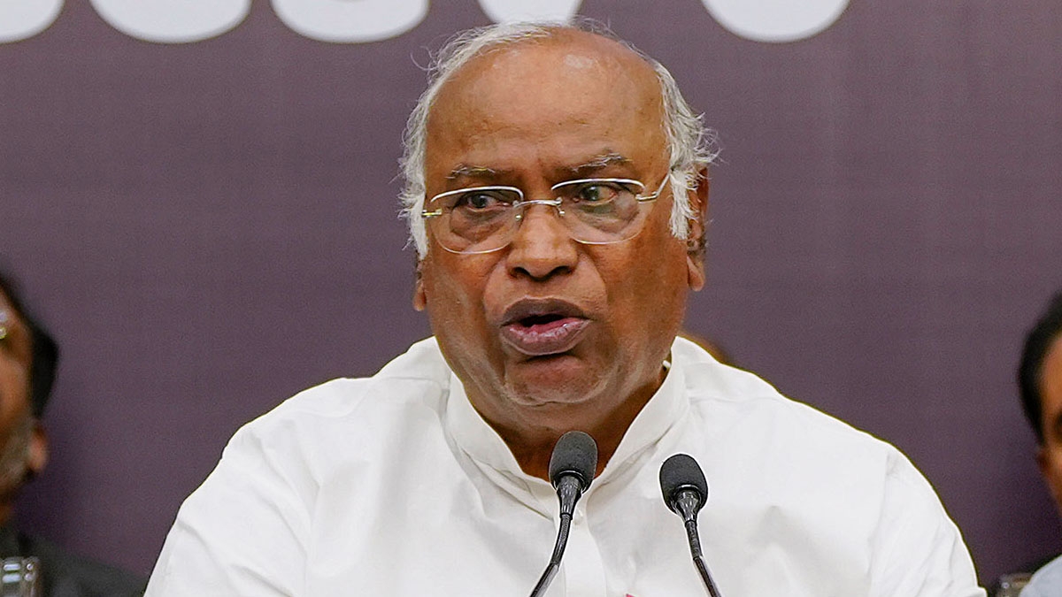 Mallikarjun Kharge writes to PM Modi demanding caste census