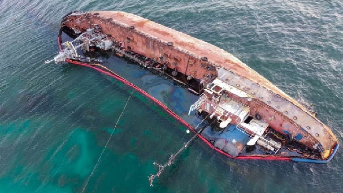 13 Indians Among 16 Crew Members Missing After Oil Tanker Sinks Off Oman  Coast - Oneindia News