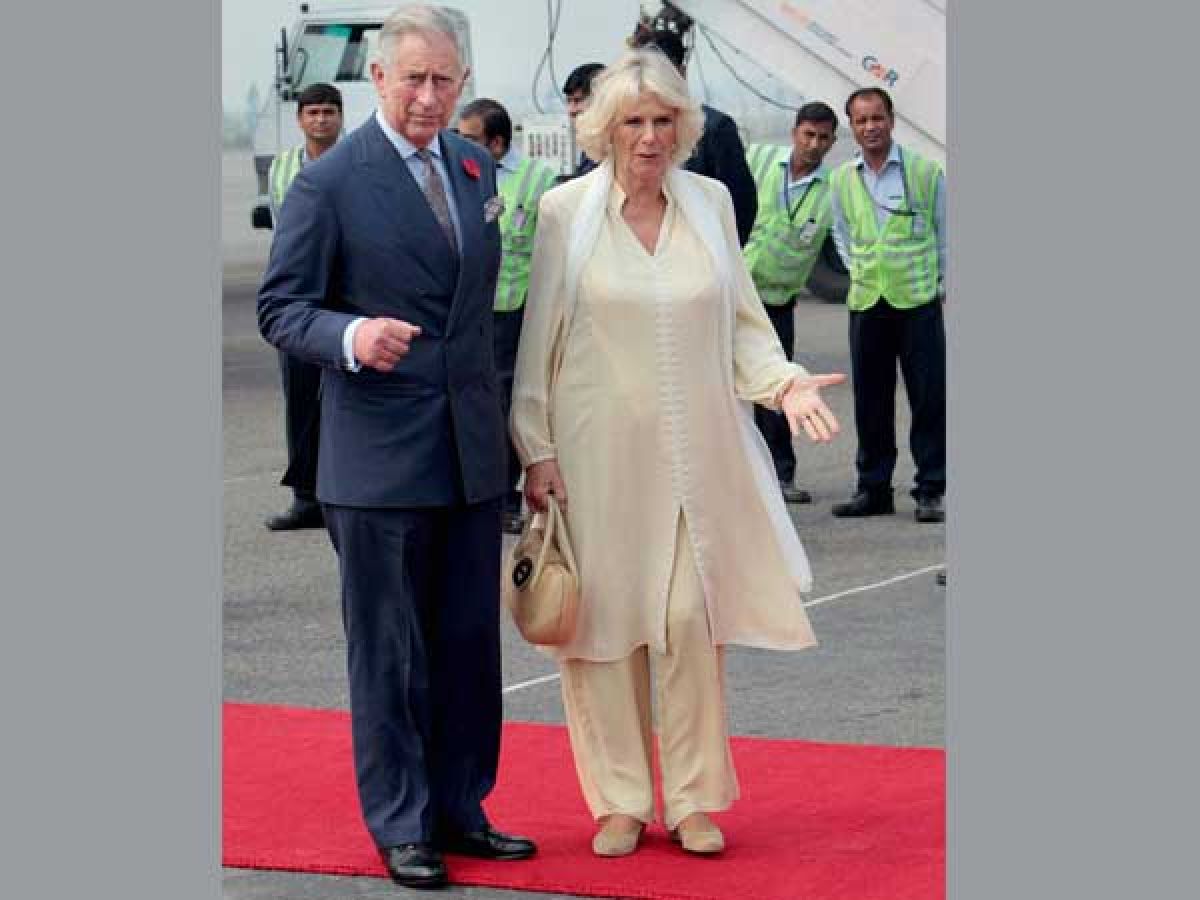 Mumbai: Britain's Prince Charles, wife pay tributes to 26/11 victims