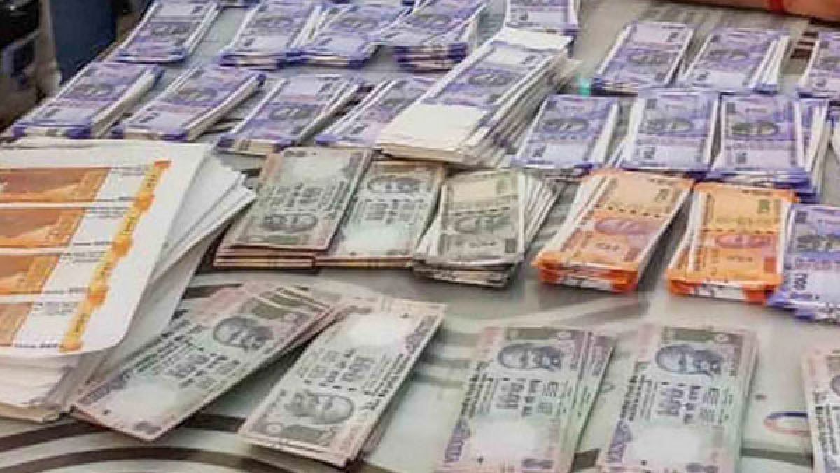 3 sentenced to 6 years in jail in fake Indian currency case - Oneindia News