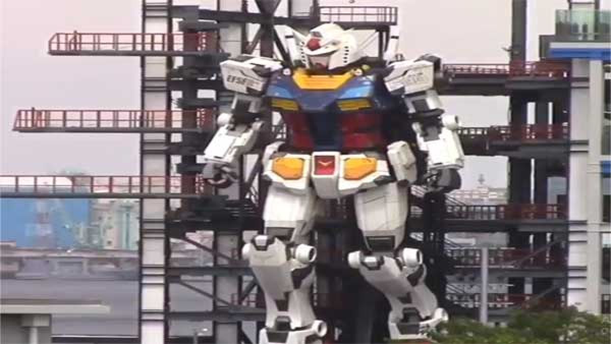 Watch World's biggest humanoid robot on test ride at Japan Oneindia News