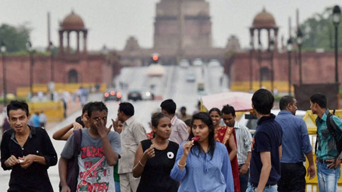 India adds record over 3,49,691 new COVID-19 cases in single day - Oneindia News