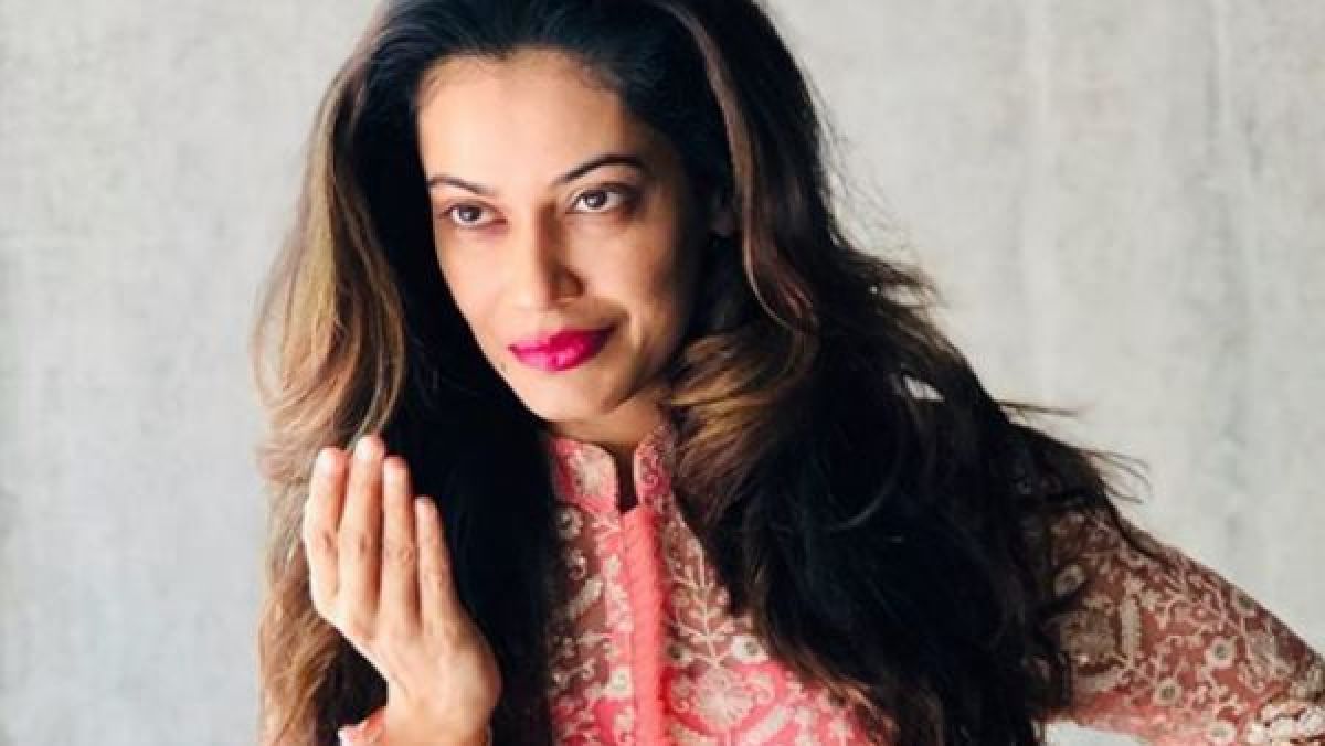 Actor Payal Rohatgi booked for creating defamatory video on Nehru