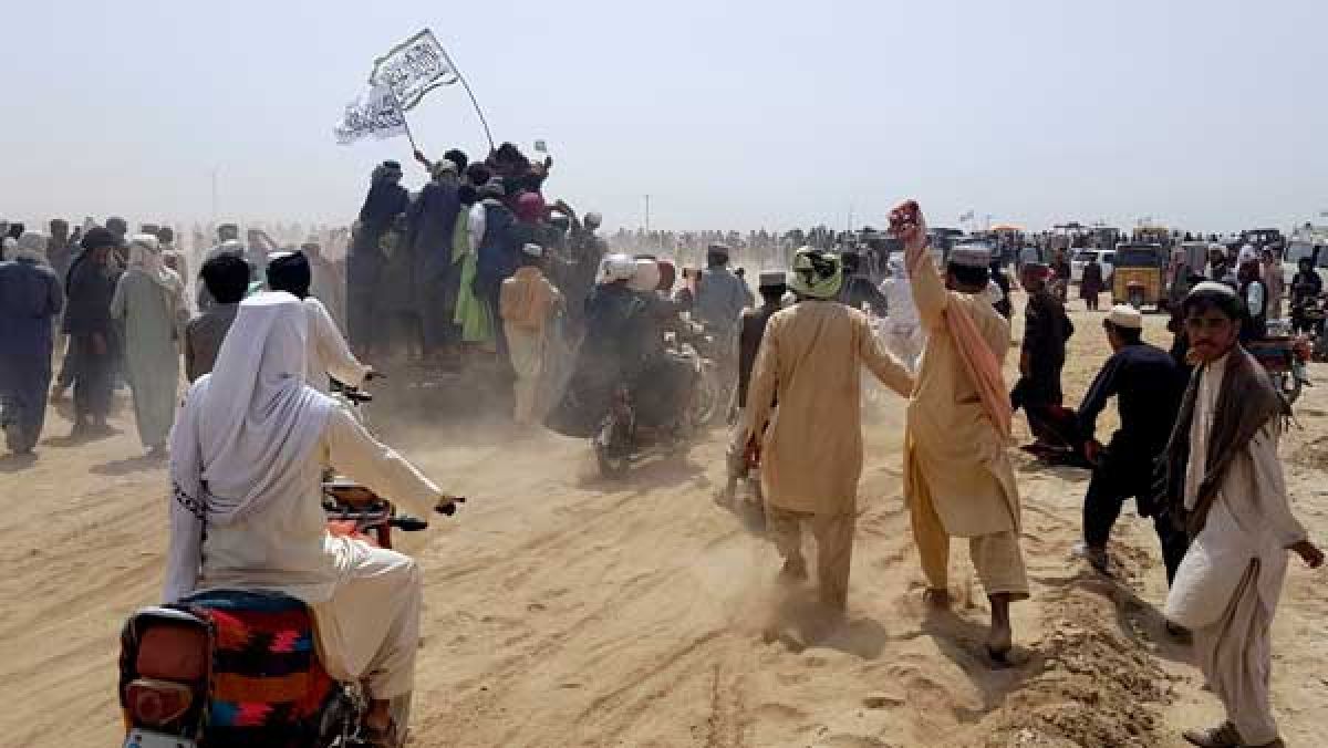 U.S. and Iranian Forces Clash in Strait of Hormuz
