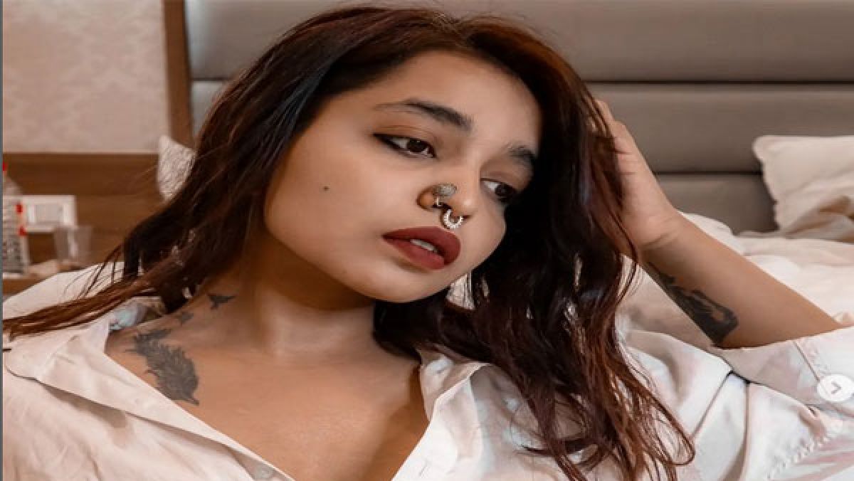 24-year-old Gujarat woman set to marry herself in India's first sologamy - Oneindia News