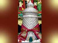 Rs 42 cr worth Diamond Crown