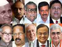 Anna Hazare and other committee members