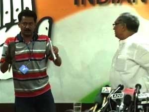 Janardhan Dwivedi shoe attack