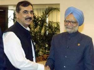 Prime Minister Manmohan Singh and his Pakistani counterpart Yousuf Raza Gilani