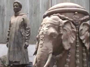 Mayawati, elephant statues
