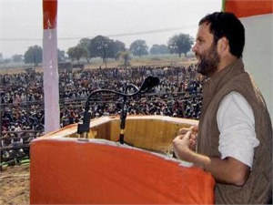 Rahul Gandhi addressing rally
