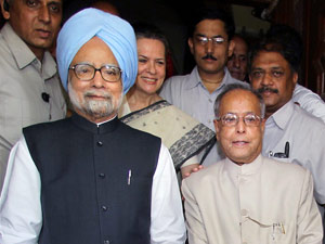 Manmohan Singh-Sonia Gandhi-Pranab Mukherjee Manmohan Singh-Sonia Gandhi-Pranab Mukherjee