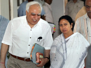 Mamata-Banerjee-Kapil-Sibal
