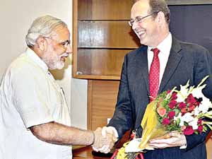 British High Commr meets Narendra Modi British High Commr meets Narendra Modi