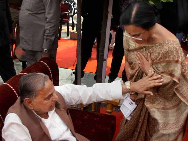 Mulayam Singh Yadav and Rita Bahuguna Mulayam Singh Yadav and Rita Bahuguna