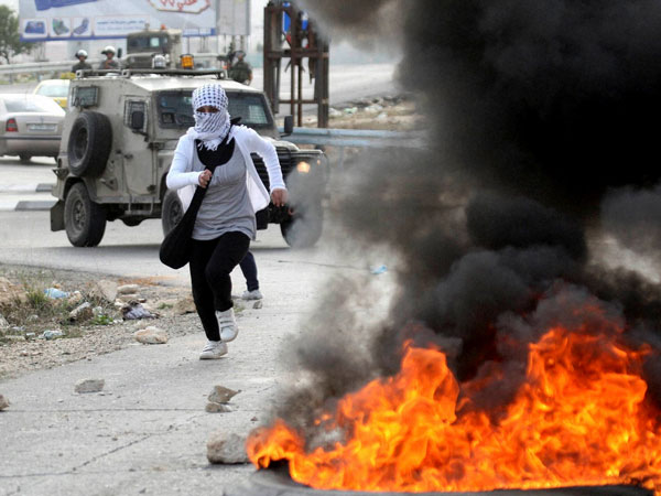 Gaza Violence: Running to save life Gaza Violence: Running to save life