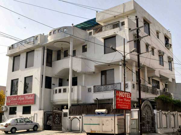 Hotel Agra Mahal