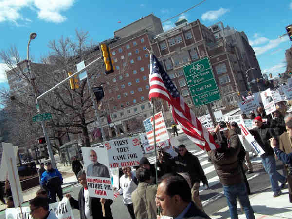 Americans take to the streets in support of Narendra Modi Americans take to the streets in support of Narendra Modi