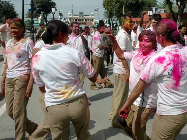 Nation celebrates Holi
