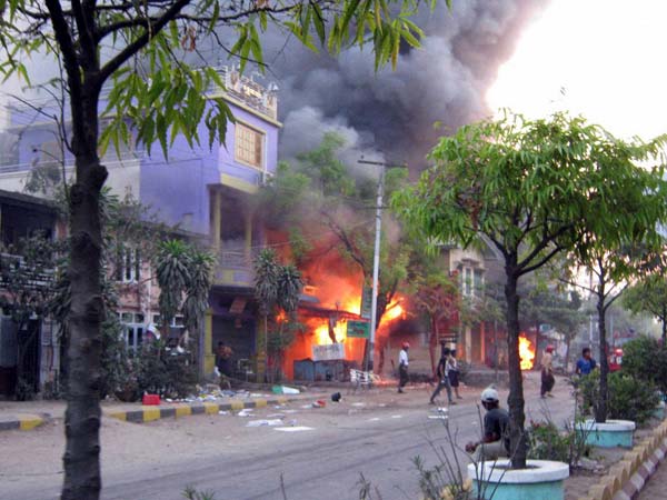 myanmar-raging-fire